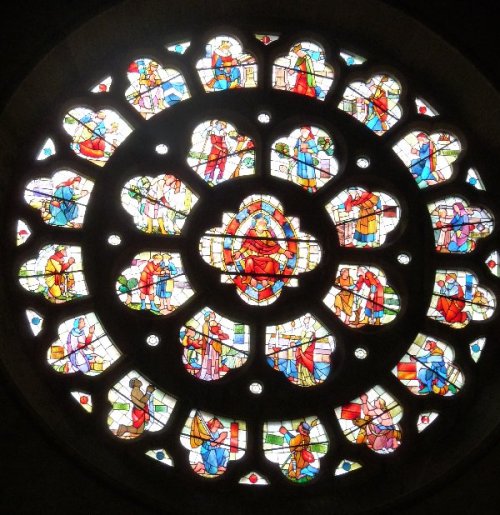 The rose window.