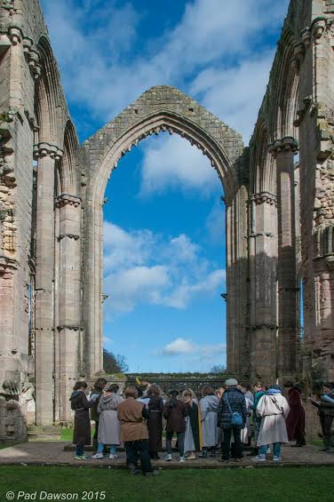 Acting the facts (Pad Dawson)