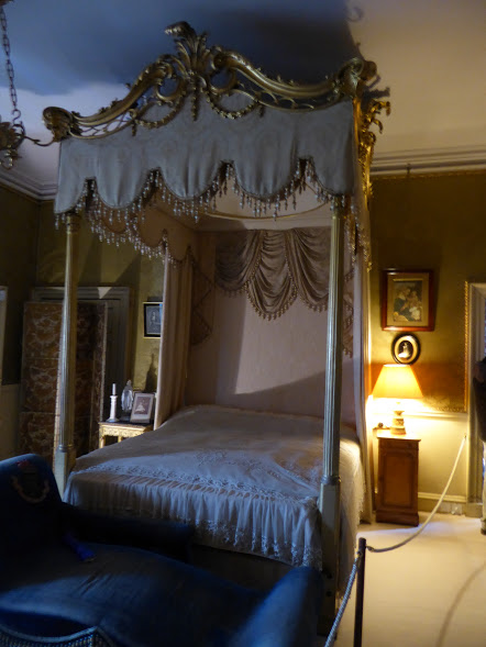 The Gold Bedroom.