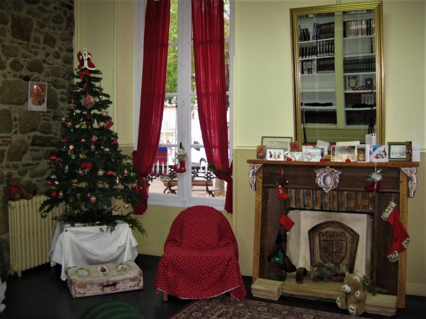 A British living room comes to Lavelanet library.