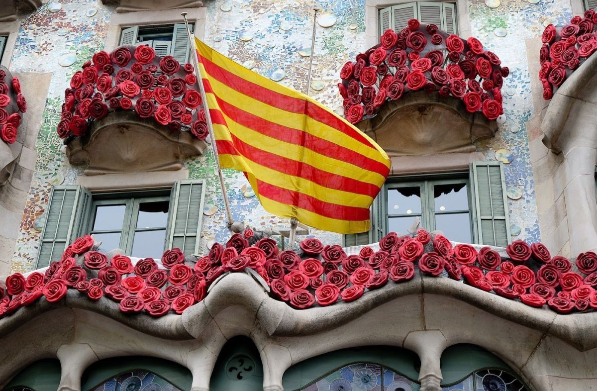 Bon Sant Jordi i Happy Saint George’s&nbsp;Day!
