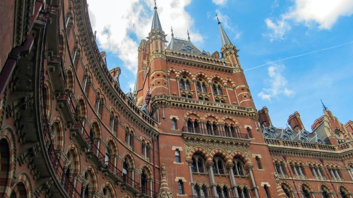 St. Pancras Station: where England and Europe&nbsp;meet