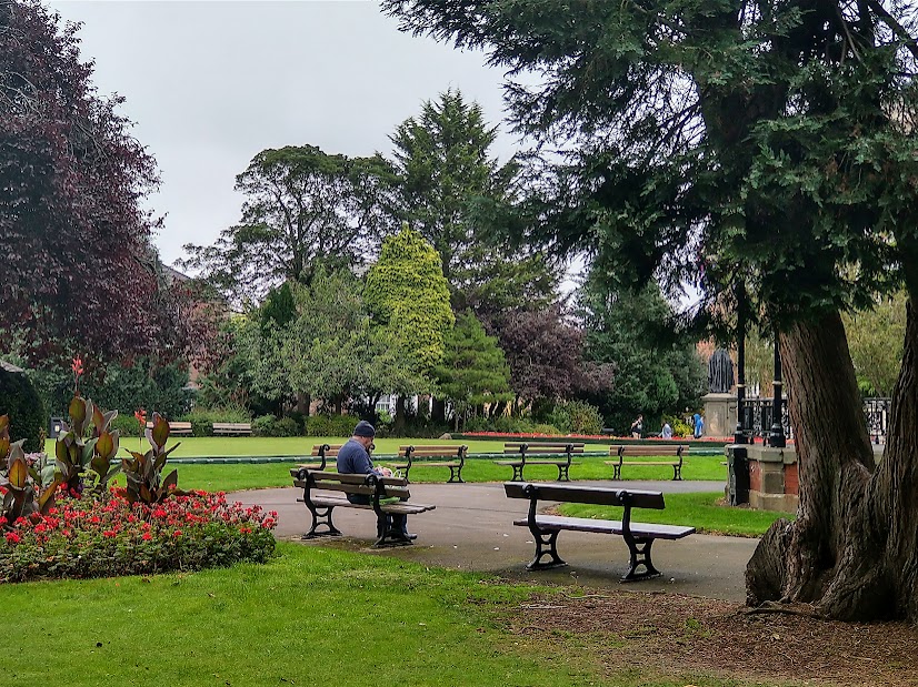 Do you prefer … colour? … or&nbsp;monochrome?