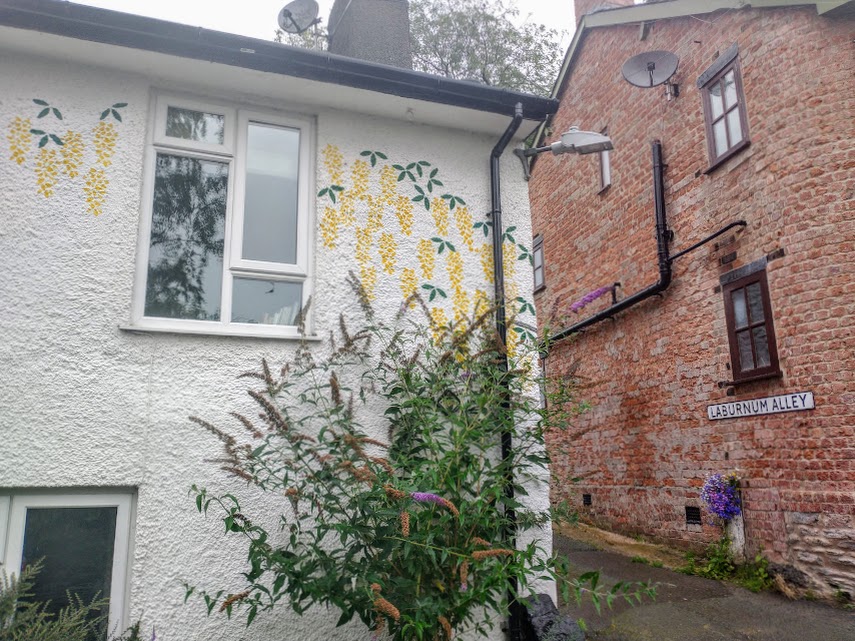 Lots of Postcards from Bishop’s&nbsp;Castle