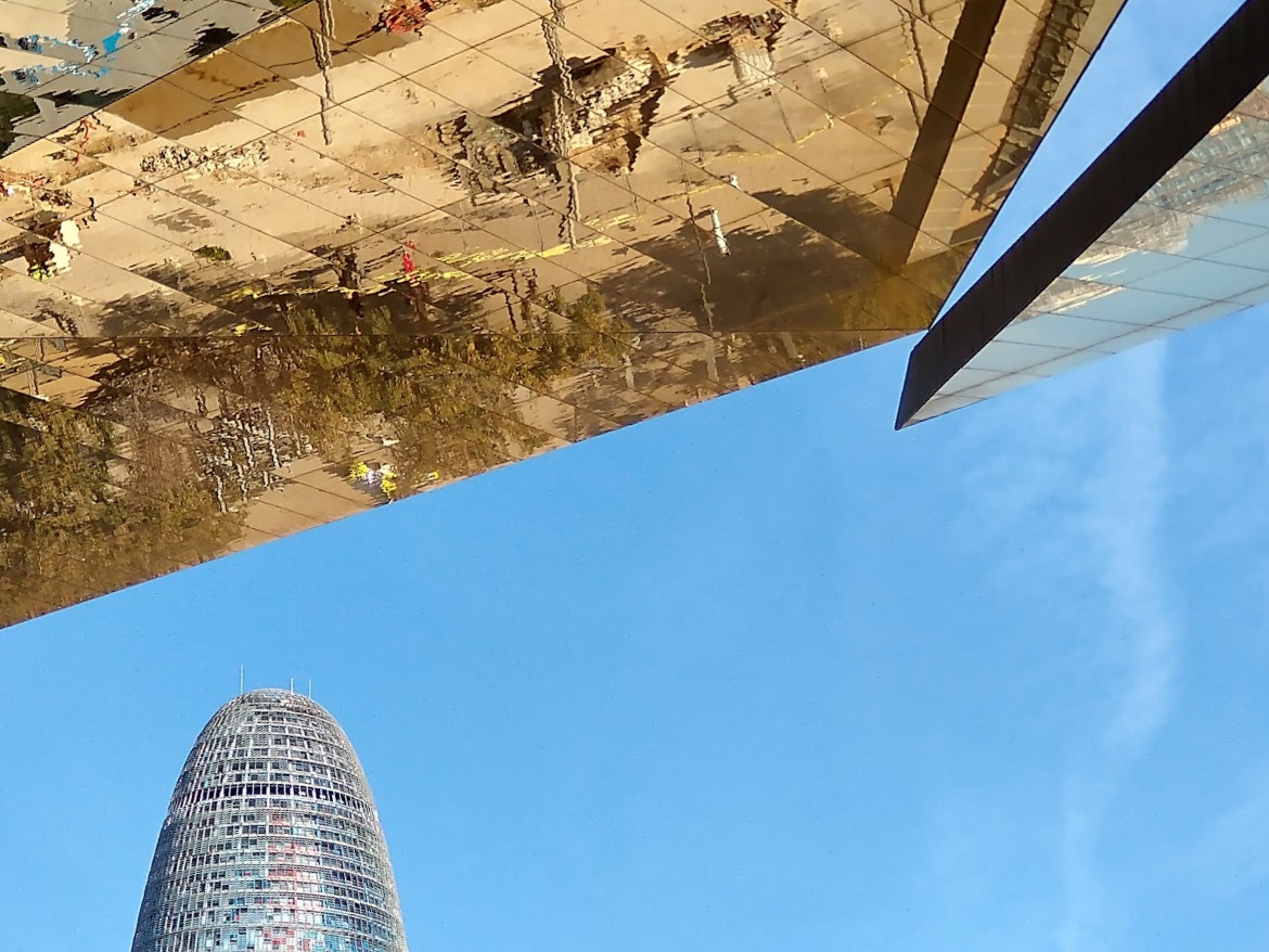 Geometry at Glòries 