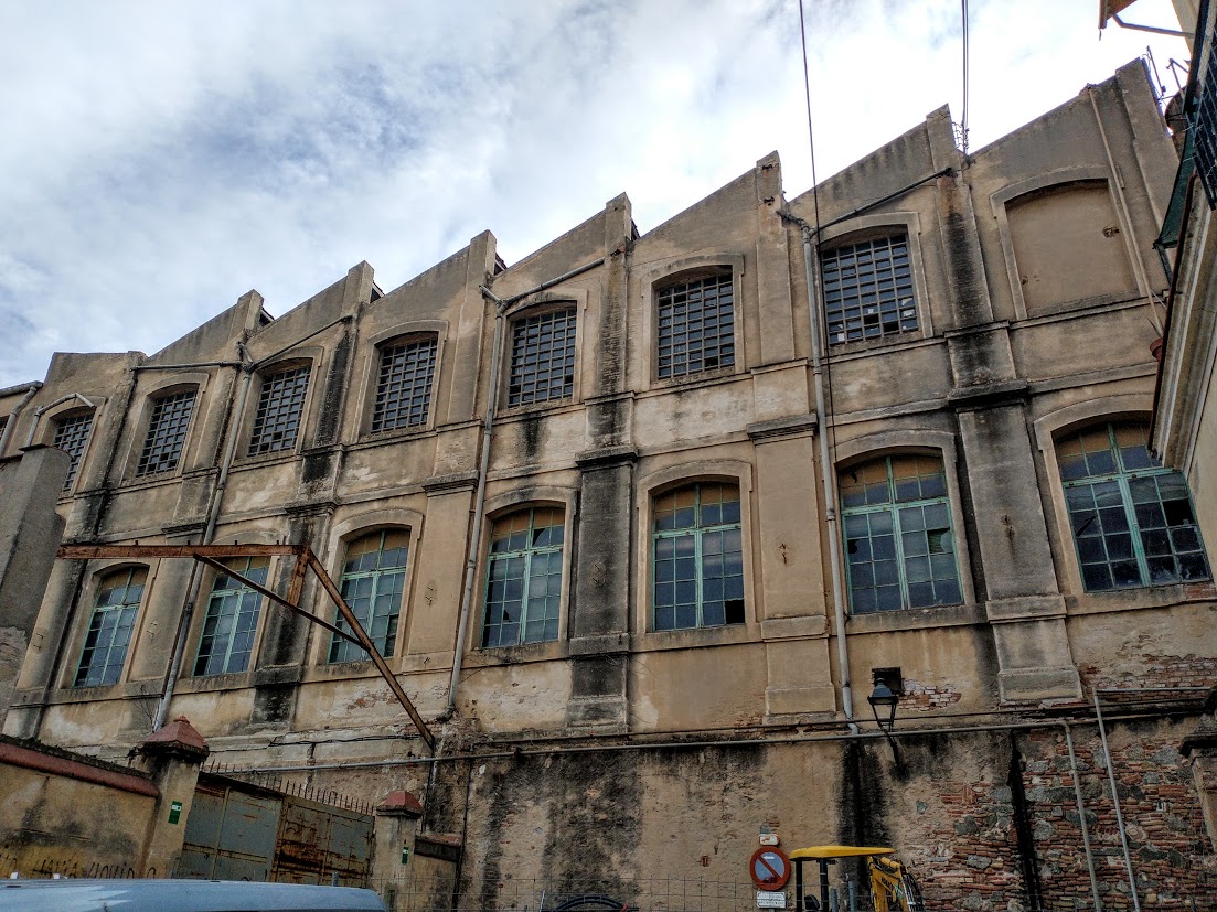 Dirty Windows in&nbsp;Distress